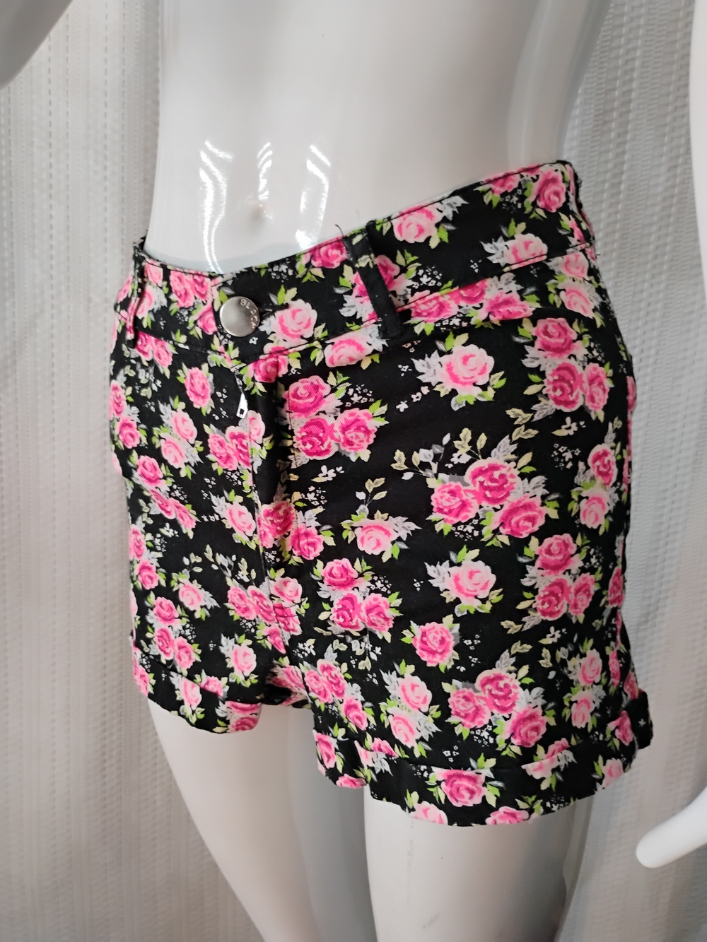 H&M Black Floral Jean Shorts with Pink Roses Size 4